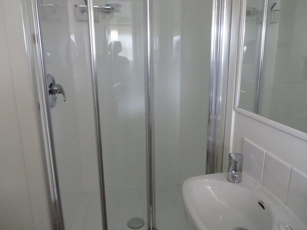 Colonial Motel เบลนิม ภายนอก รูปภาพ