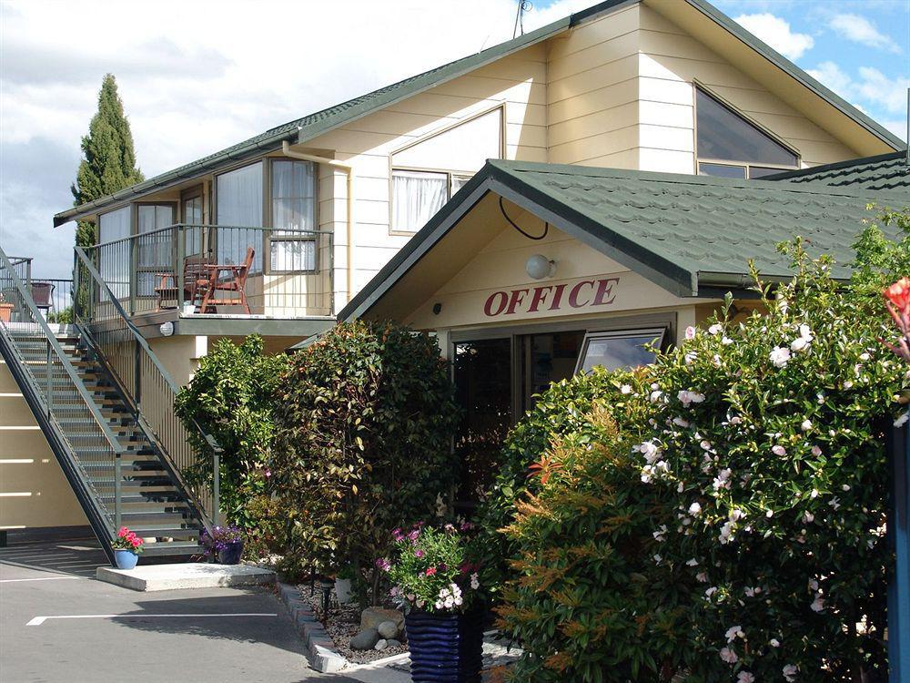 Colonial Motel เบลนิม ภายนอก รูปภาพ